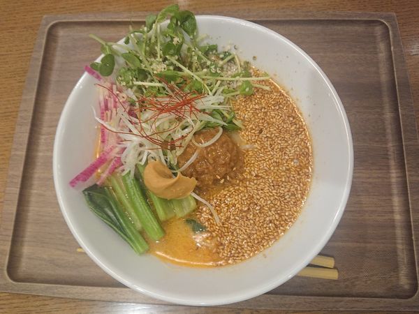 「金胡麻たんたん麺（１１００円）」@T'sたんたん 池袋店の写真