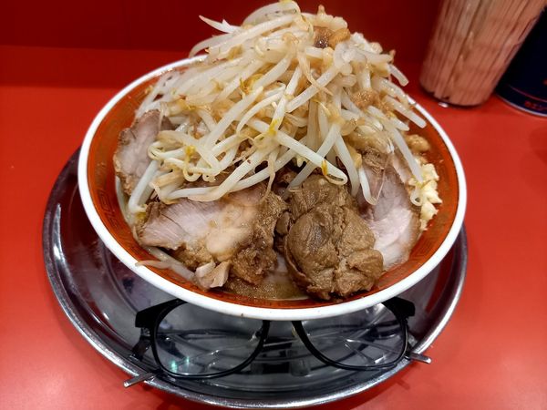 「小ラーメン豚入り(ニンニク少し、ヤサイ、アブラ)」@ラーメンタロー 蒲田の陣の写真