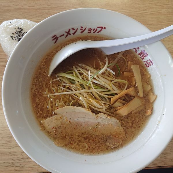 「ネギミソラーメン760円、おにぎり100円」@ラーメンショップ 山形店の写真