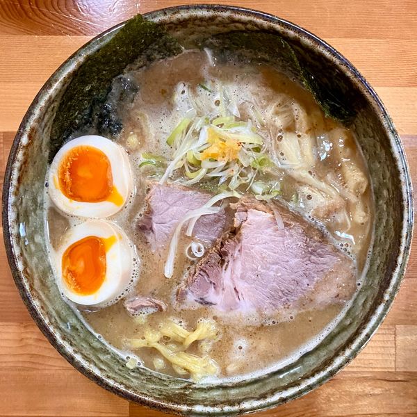 「鶏鰹らー麺 ¥780円（味付煮卵＋100円）」@麺匠 昴の写真