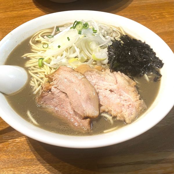 「濃厚煮干そば」@中村屋総本山の写真