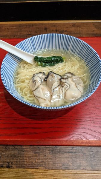 「仙鳳趾牡蠣の冷やし塩蕎麦」@神保町黒須の写真