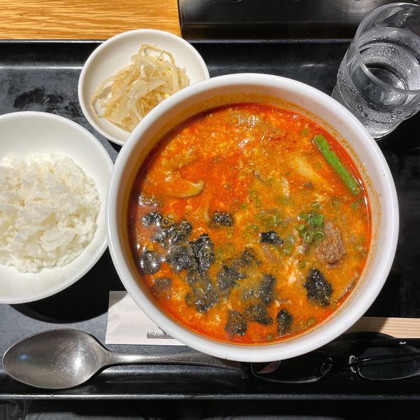 「ユッケジャン麺定食」@ビーフキッチン 渋谷店の写真