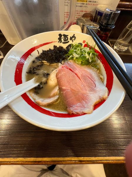 「ラーメン　950円」@麺や でこの写真