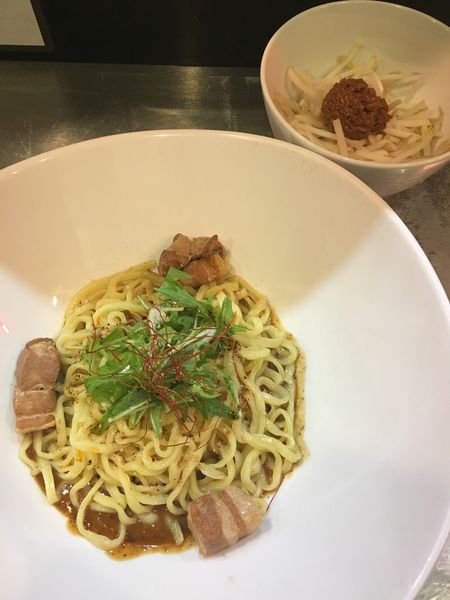 「汁なし坦々麺(880円)2辛」@紅蠍の写真