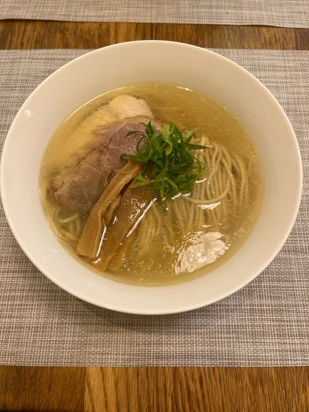 「らぁめん・塩 850円」@らぁめん ご恩の写真