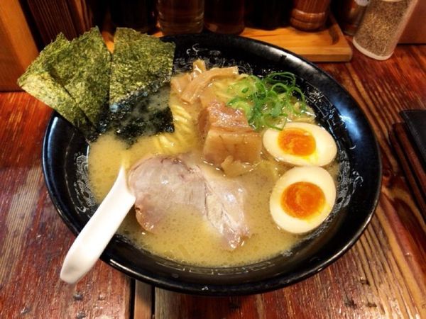 「名物特丸」@らーめん金伝丸 渋谷道玄坂店の写真