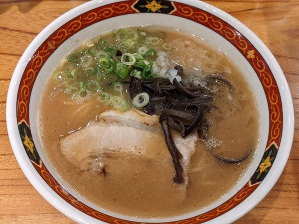 「とんこつラーメン」@まる豚の写真