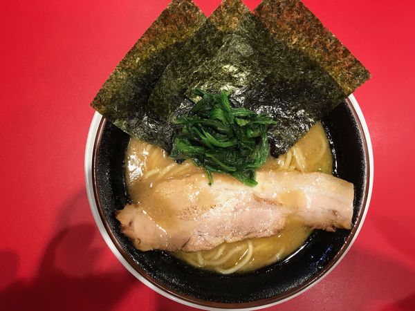 「家系らーめん」@家系らーめん しずく家の写真