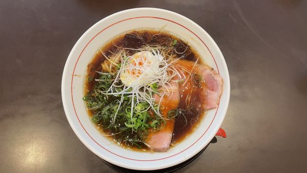 「にんにくたまりブラック」@麺屋 粉哲の写真