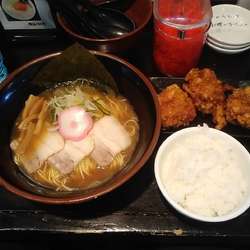 中華蕎麦＋からあげ＋ライス1,045円