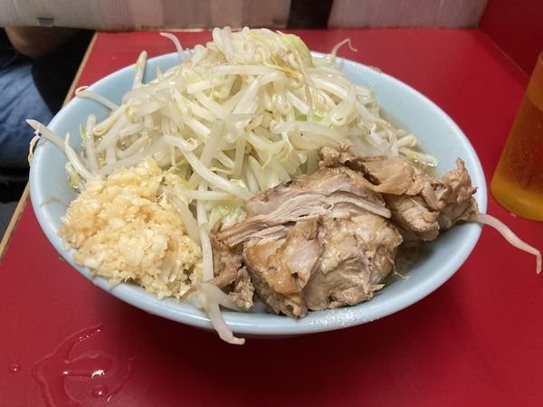 「ラーメン　ニンニクヤサイ」@ラーメン二郎 新宿歌舞伎町店の写真