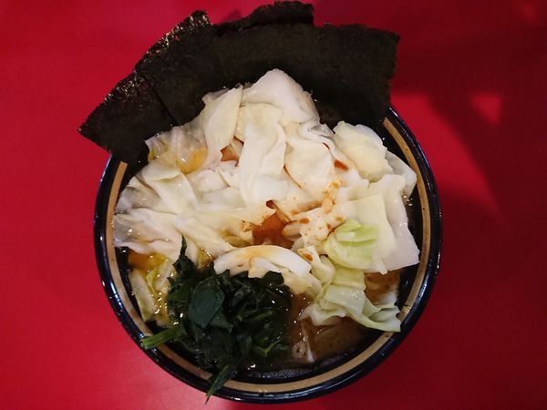 「チャーシュー＋キャベツ」@家系ラーメン とらきち家の写真
