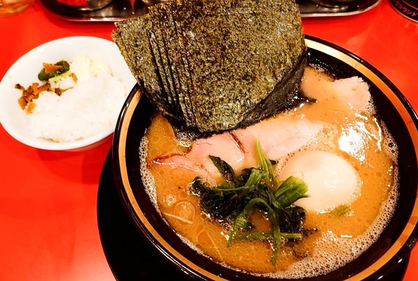 「のり玉らーめん（並）950円」@横浜家系ラーメン 大輝家の写真