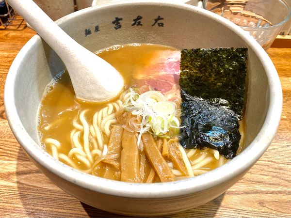 「らーめん」@麺屋吉左右の写真