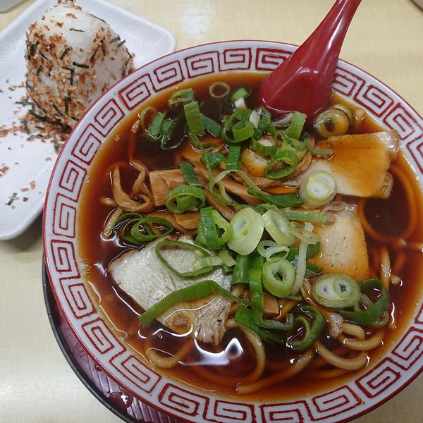 「中華そば(並)580円、おにぎり120円」@麺屋7.5Hz 高井田店の写真