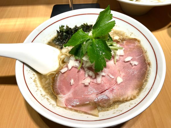 「限定　背脂醤油らーめん」@寿製麺よしかわ 川越店の写真