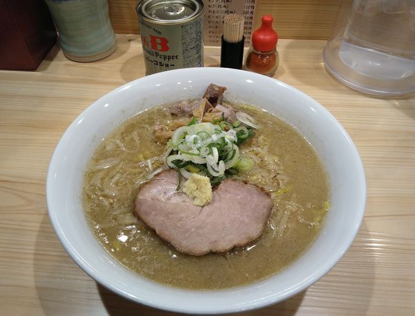 「味噌ラーメン900円」@三ん寅の写真