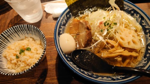 「ひのでやラーメン　ミニ帆立ご飯セット」@和風楽麺 四代目 ひのでやの写真