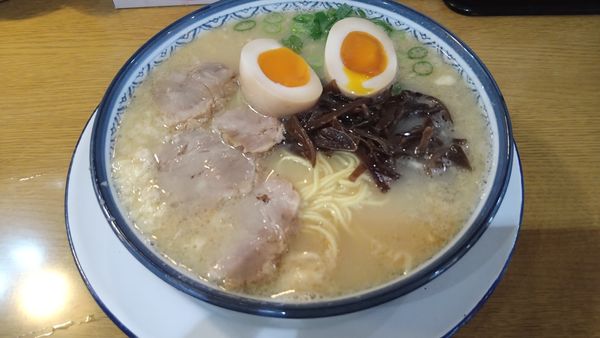「味玉ラーメン¥850+替玉¥150+高菜¥100-」@博多ラーメン しばらく 町屋店の写真