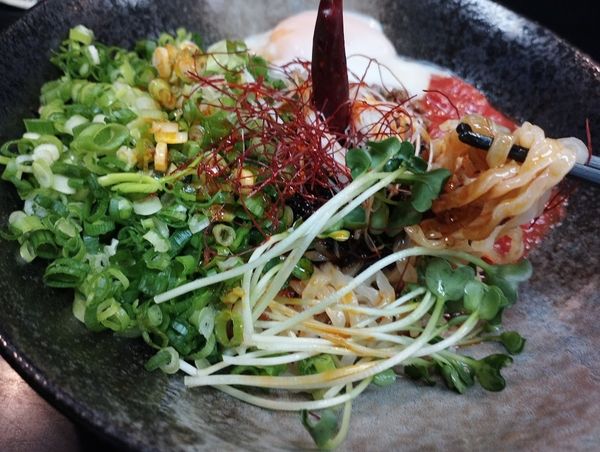 「汁なし担々麺冷並盛オリジナル(800)＋温玉(100)」@汁なし担々麺 ちりちりの写真