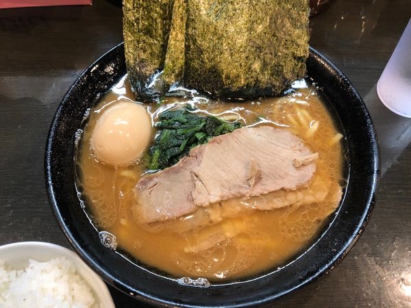 「侍セット」@横浜家系豚骨醤油極太麺 侍 伏見店の写真