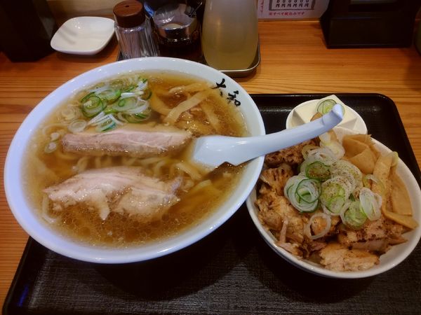 「ラーメン＋炙りチャーシュー丼セット1,030円」@佐野青竹手打ちラーメン 大和の写真