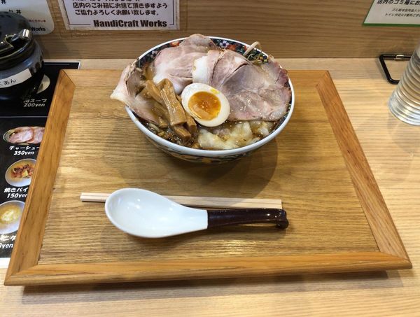 「チャーシューワンタンもやしそば」@Handicraft Worksの写真