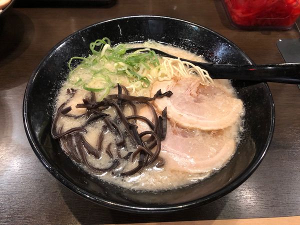 「中州屋台とんこつラーメン」@元祖博多中洲屋台ラーメン 一竜 西新宿店の写真