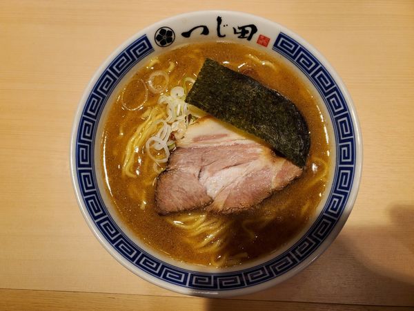 「濃厚らーめん」@つじ田 渋谷フクラス店の写真