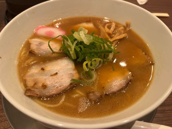 「特製ラーメン」@井出商店  新横浜ラーメン博物館店の写真
