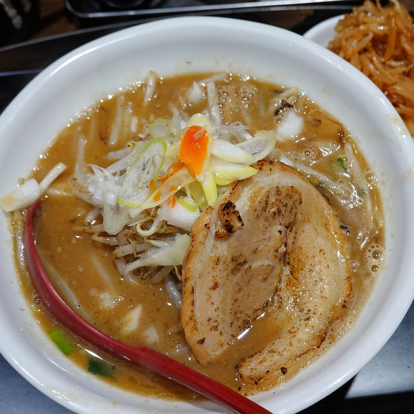 「味噌らーめん（並・野菜増し）900円」@らーめん 蓮の写真