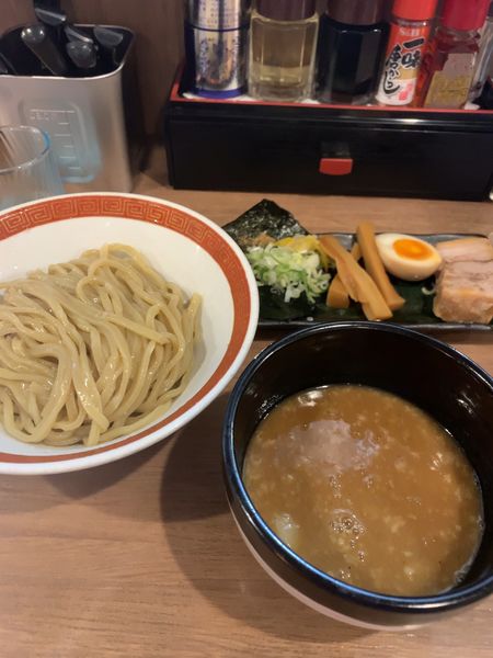 「濃厚豚骨魚介つけ麺並(880円)」@エビ豚骨拉麺 春樹 代々木店の写真