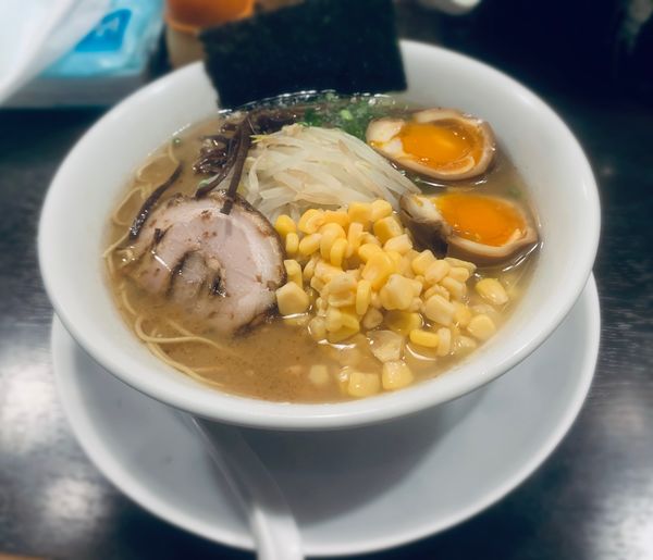 「味噌豚骨（固め￥850）＋煮卵（￥100）」@一心の写真