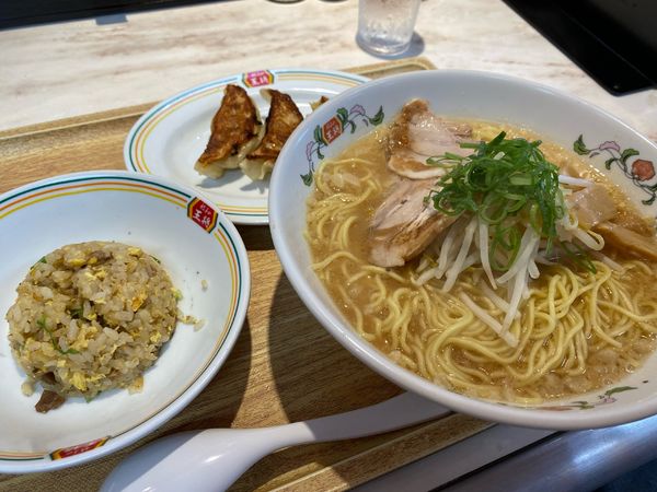 「王将ラーメンセット950円＋麺増110円＋ニンニク激増餃子176」@餃子の王将 つくば赤塚店の写真