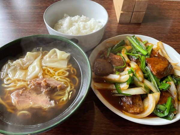 「レバニラ定食、ミニワンタンメン1000円」@麺屋 天海の写真