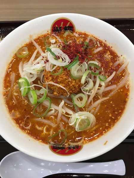 「赤辛とんこつラーメン」@光麺 ららぽーと磐田店の写真