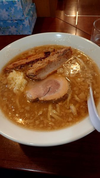 「ラーメン(並)＋炙りチャーシューw＋野菜抜き」@メガガンジャの写真