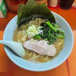 ラーメン　並(650円)太麺