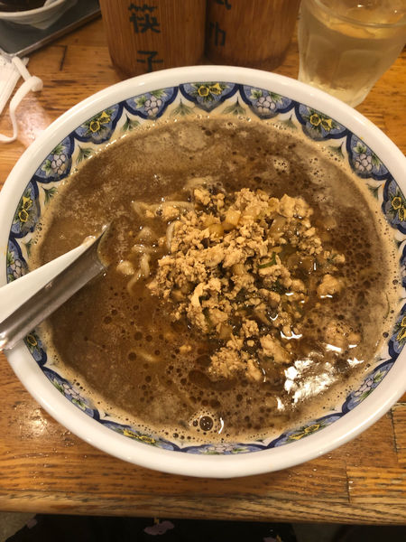 「濃厚醤油ラーメン (880円)」@中国ラーメン 揚州商人 目黒本店の写真