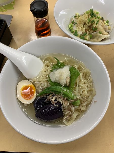 「【限定】夏野菜のみぞれ冷やしそば 山椒の香り、水餃子」@中華そば よしかわの写真