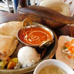 チーズナンセット・カレー１種￥８８０