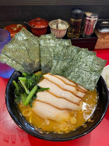 「チャーシューメン中盛　固め　濃いめ」@杉田家 千葉駅前店の写真