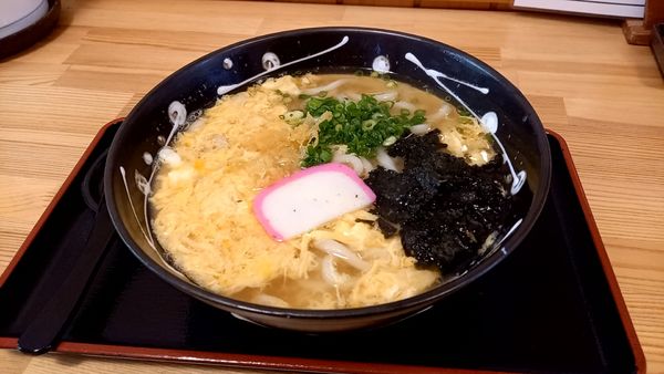 「玉子とじうどん」@そば屋 やどり木の写真