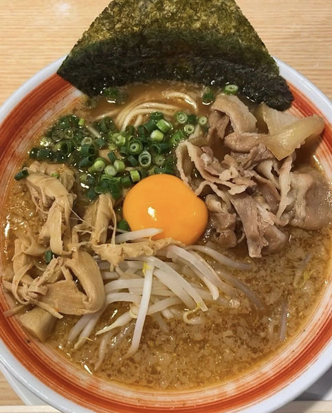 「肉味噌ラーメン」@完熟らーめん 本丸の写真