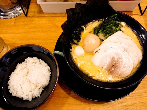「塩MAXラーメン」@横浜家系ラーメン 津田家の写真
