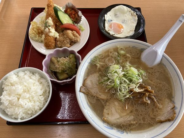 「ラーメン定食」@オーモリラーメン 新井店の写真
