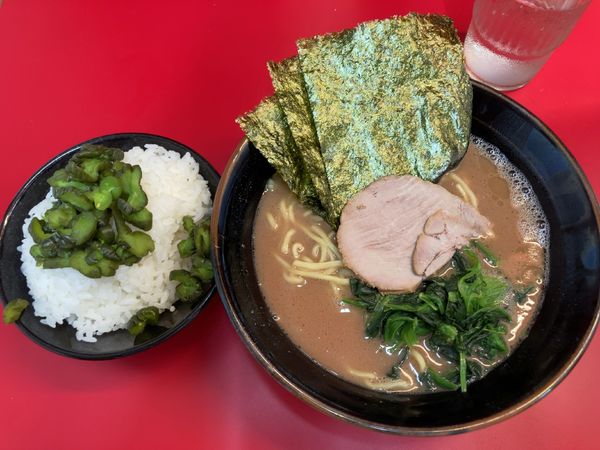 「ラーメン並」@横浜ラーメン 山本家の写真