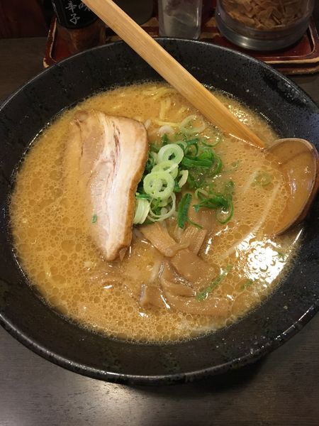 「濃厚味噌らーめん(820円)」@らーめん万代 浜松町店の写真