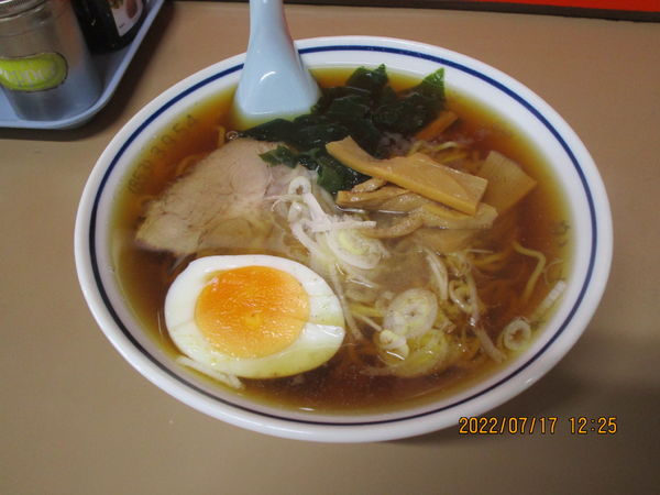 「ラーメンと半カレー 800円」@かずさの写真